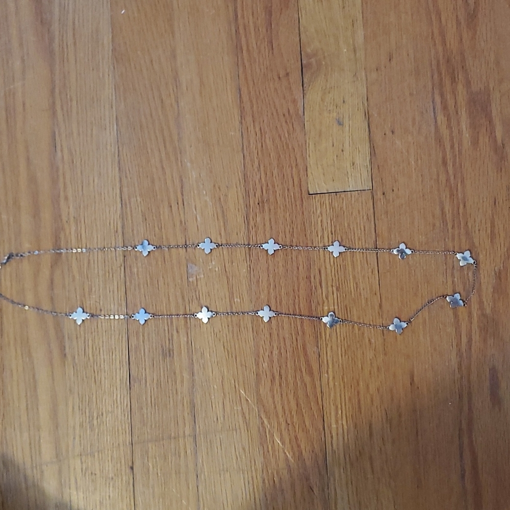 Trefoil long gold necklace